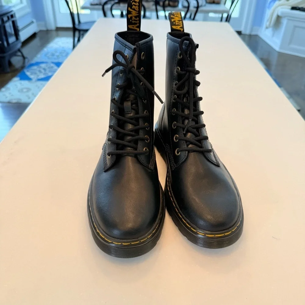 Dr. Martens Zavala Unisex Lace Up Boots Black Leather Combat/ Moto Sz M-10 W-11